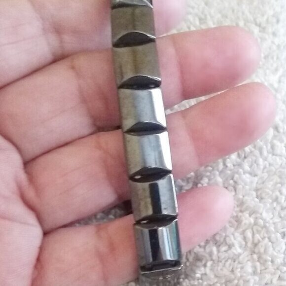 UNISEX!  Magnetic Hematite Stretch Bracelet 7.5" - Grounding, Focus & Energy - Picture 7 of 10